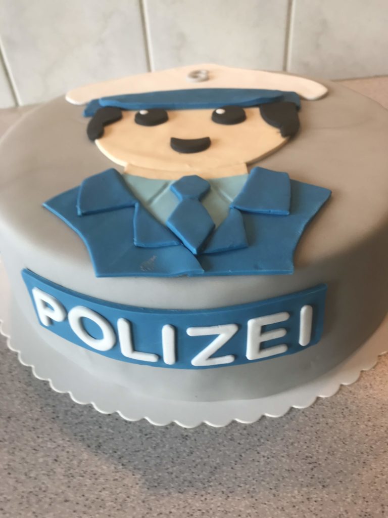 Playmobil Polizist Torte