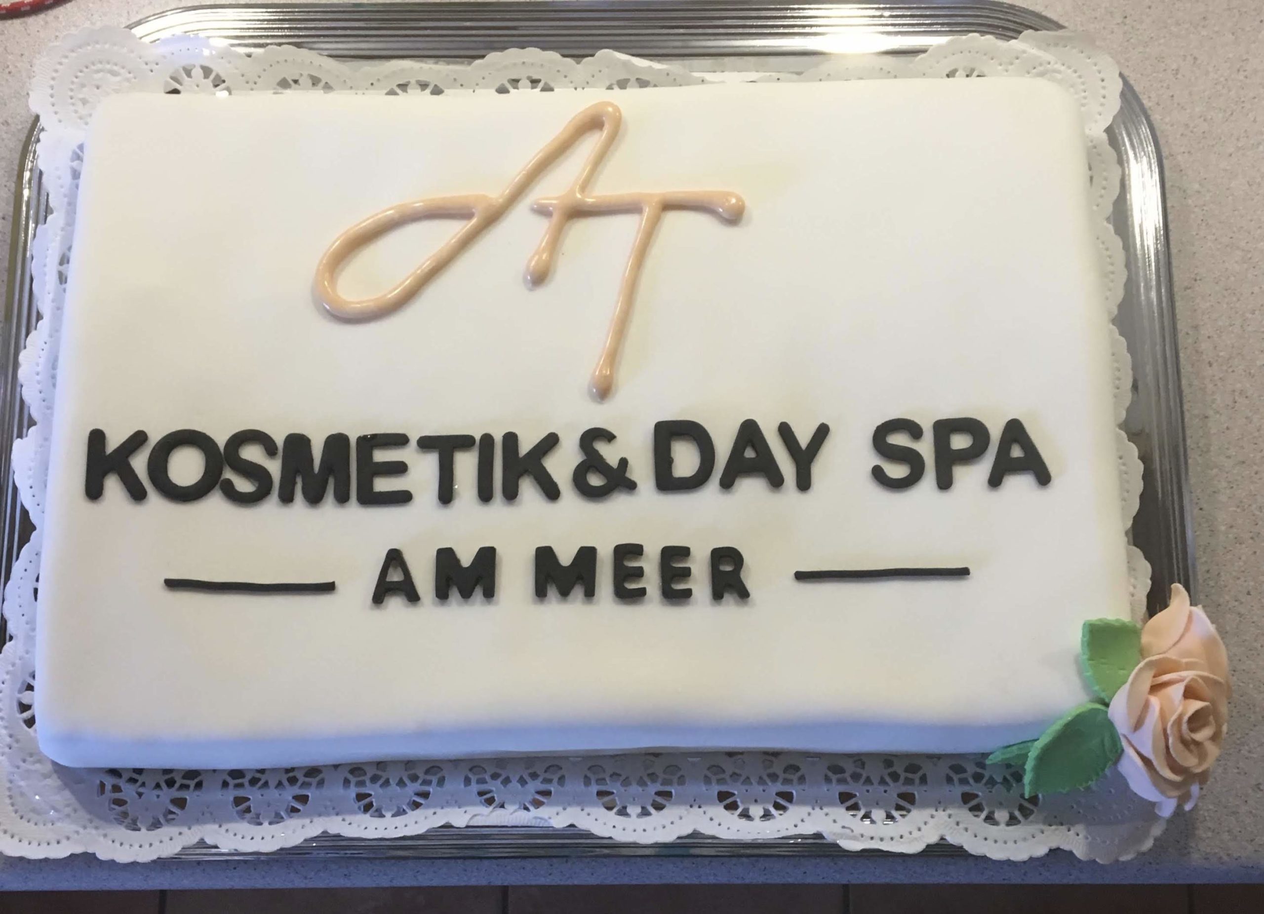 Kosmetik und Day Spa A&T Torte